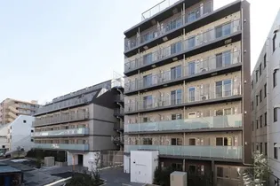 東京都新宿区西五軒町【マンション】の外観