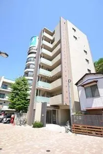 アルブル代々木八幡【1階】の外観