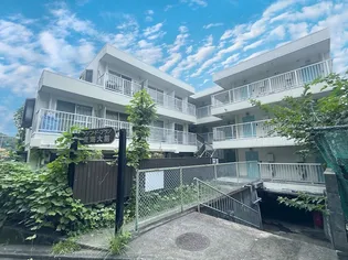 メゾン・ド・ブラン東海大学前【1階】の外観