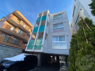 プロヴィデンス宮の森の画像