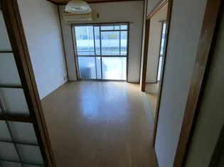 鈴木グリーンハイツ【3階】の居間