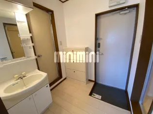 (株)千ビル馬橋ハイム【2階】の玄関