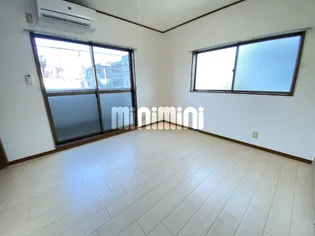 (株)千ビル馬橋ハイム【2階】の居間