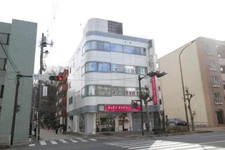 ジ・アバンスビル【4階】の外観