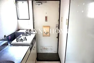 西太子堂パールハイツ【2階】の玄関