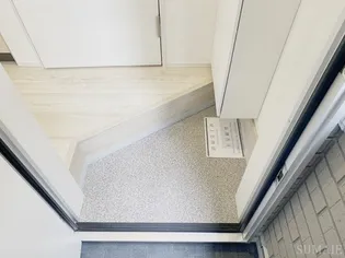 パインヒル18【2階】の玄関