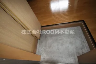 志比田Oハイツ【1階】の玄関