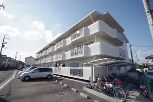 コーポ春日丘【3階】の外観