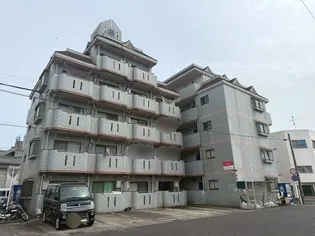 ビッグバーンズマンションシーサイド【1階】の外観