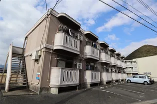 カルチェラタンヤマグチ【1階】の外観