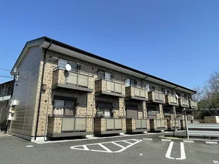 アザリア長山の画像