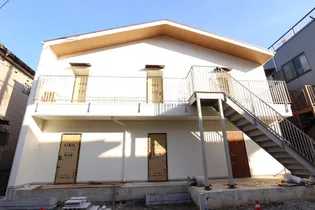 ブルーステップ【1階】の外観