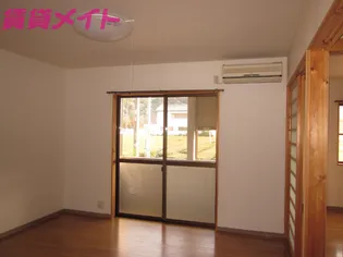 やまびこ 2【2階】の居間