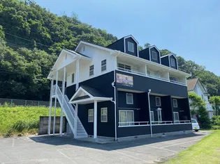 ノンとモモの詩1号館の外観