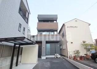 岡山県岡山市北区清輝本町【アパート】の外観