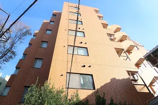 東京都世田谷区給田3【マンション】の外観
