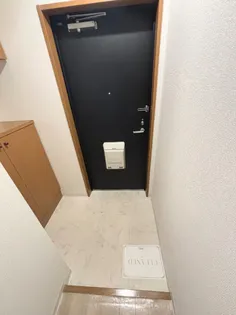 栞~SHIORI~【2階】の玄関