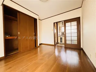 カーサデフェンテ【2階】の玄関