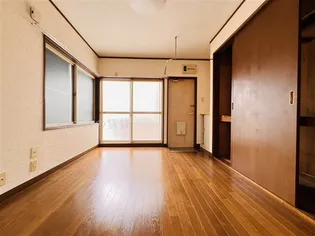 カーサデフェンテ【2階】の居間