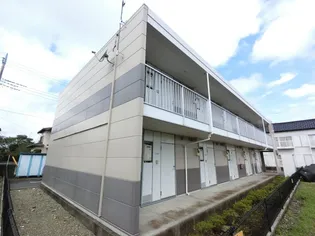 千葉県成田市三里塚御料【マンション】の外観