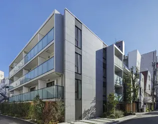 東京都新宿区舟町【マンション】の外観