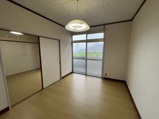 ヴィレー神島の画像