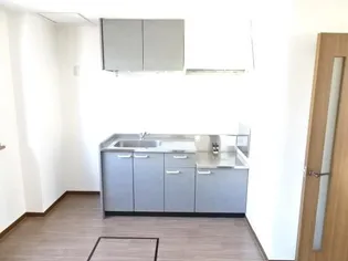 シャン・ド・フルール【1階】のキッチン