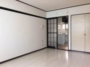 カーム・クウォーターA【1階】の居間