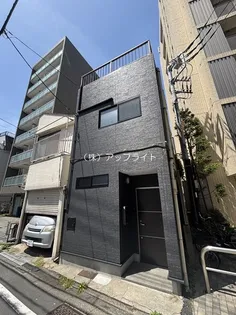 東京都新宿区若葉3【一戸建】の外観