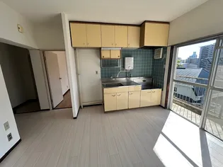 グリーンハイツ【3階】の居間