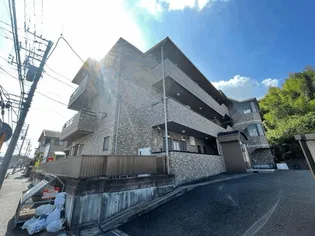 サント ラ ピーヌ【3階】の外観