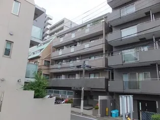 センチュリー新宿【4階】の外観