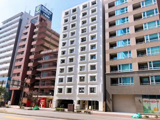 片平ホワイトレジデンス【3階】の外観