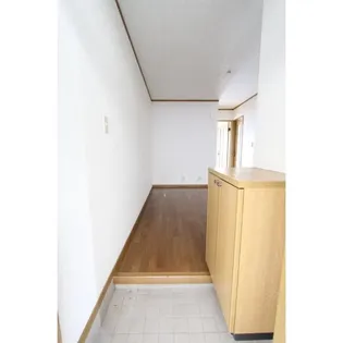 ハイツアネモス1号館【1階】の玄関