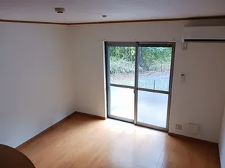 ハイムSweetPea 2号館【1階】の居間