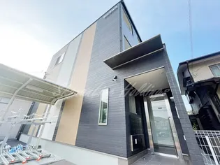 Fabulous【3階】の外観