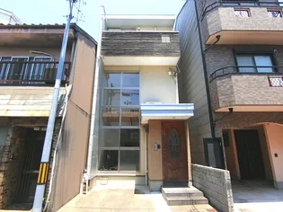 二条シェアハウス【3階】の外観