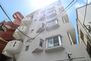 キャプテンビル【4階】の外観