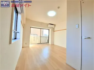 SーFORT三重大学前【2階】の居間