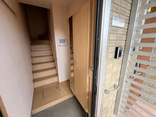 セジュールA【2階】の玄関