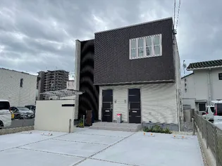 カーサ・リビエラWEST【1階】の外観