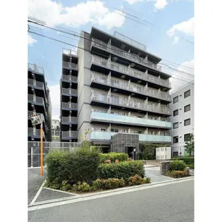 東京都新宿区西五軒町【マンション】の外観