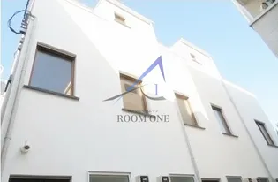 スパッツィオ中野坂上【1階】の外観