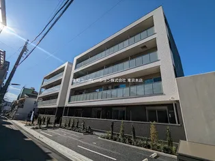 プローシュ【1階】の外観