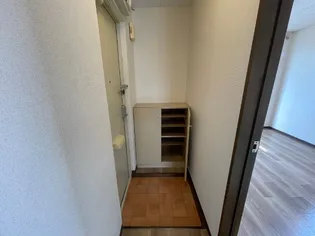 エイトピア70【1階】の玄関