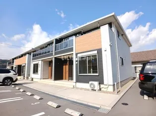 広島県三次市十日市西3【アパート】の外観