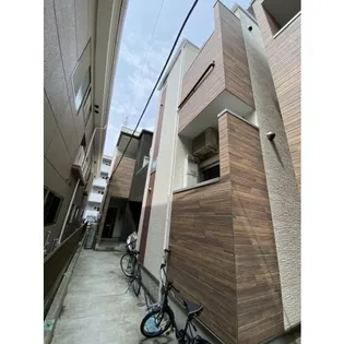 イーストヴィレッジ【2階】の外観