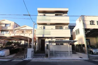 アリヴィオ【1階】の外観