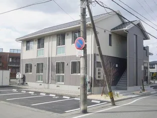 フローラ新田塚 A棟【1階】の外観