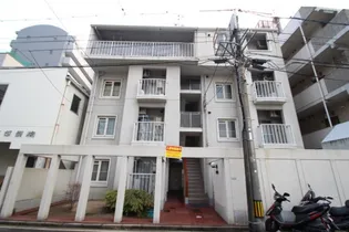 ベルメゾン横田【4階】の外観